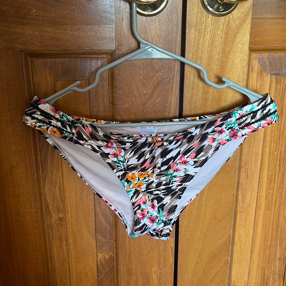 flowered swimming bottoms